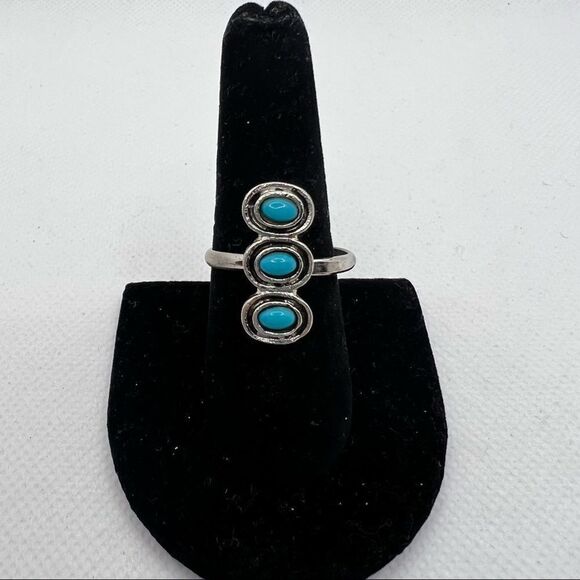Turquoise and silver tone adjustable ring - Picture 1 of 6
